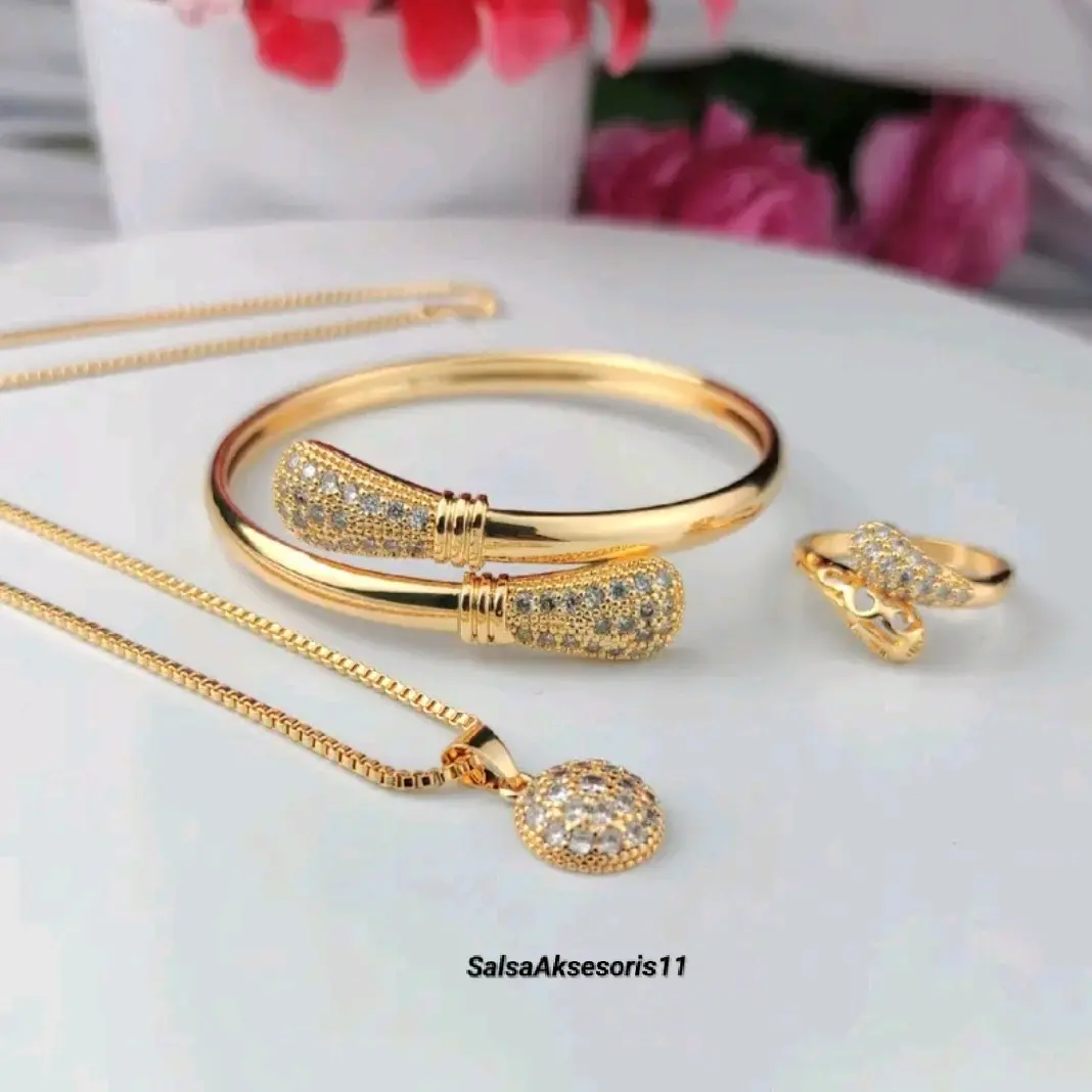 Set Perhiasan Wanita Dewasa Cantik Kekinian Aksesoris Elegan Kalung Cincin