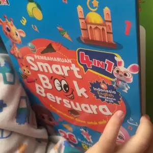 Habibi Buku Edukasi Elektronik 3-in-1 Bersuara - Belajar 3 Bahasa (Inggris, Mandarin, Indonesia) | Mainan Edukasi Interaktif untuk Pemula, 26 Materi & Lagu