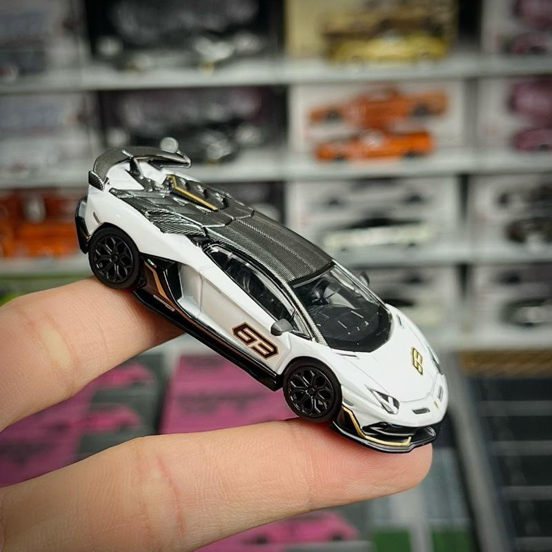 Xe mô hình tỉ lệ 1:64 mã 842 New Box 5