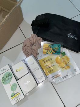 Product Review of Reglow New Paket isi 4 (Facial Wash, Day Cream, Night Cream, Serum) Skincare from x**g 0