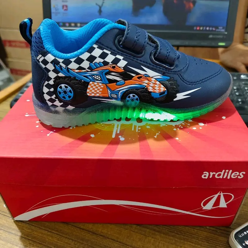 Sepatu Ardiles Lampu Mendovi 2