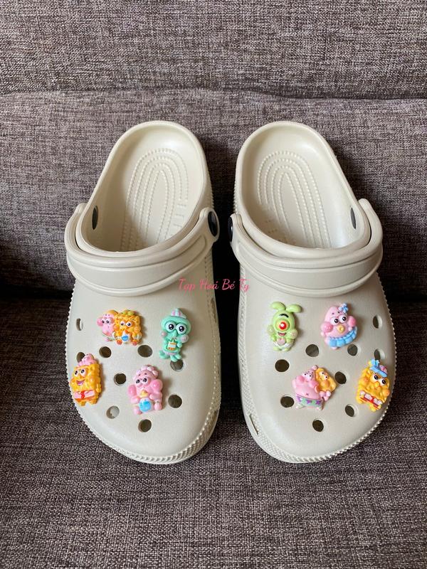 DÉP SỤC NỮ kèm charm Dép không có chữ có quai hậu tiện lợi dễ di chuyển nhẹ chống trơn trượt thông thoáng cá tính