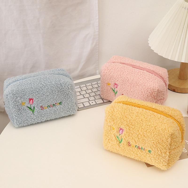 Túi Đựng Mỹ Phẩm, Phong Cách Ins, Thiết Kế Hoa Tulip Nhồi Bông Túi Trang Điểm, Màu Pastel Hộp Bút Chì, Thích Hợp Cho Bé Gái, Cỡ Lớn, Lý Tưởng Cho Du Lịch, Hộp Đựng Đồ Trang Điểm, Túi Đựng Mỹ Phẩm Rửa, Trang Trí Nhà Cửa 1