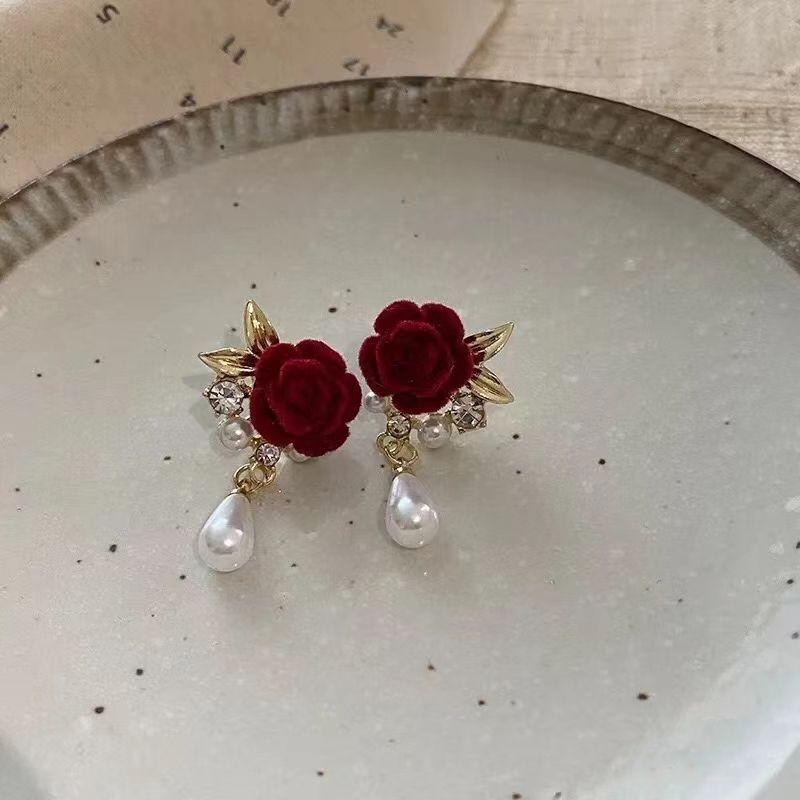 Product Introduction of Plush Red Earrings for Women During Chinese New Year, Autumn, Winter, New Year, Christmas Day, 2024 New Popular High-end Earrings 1