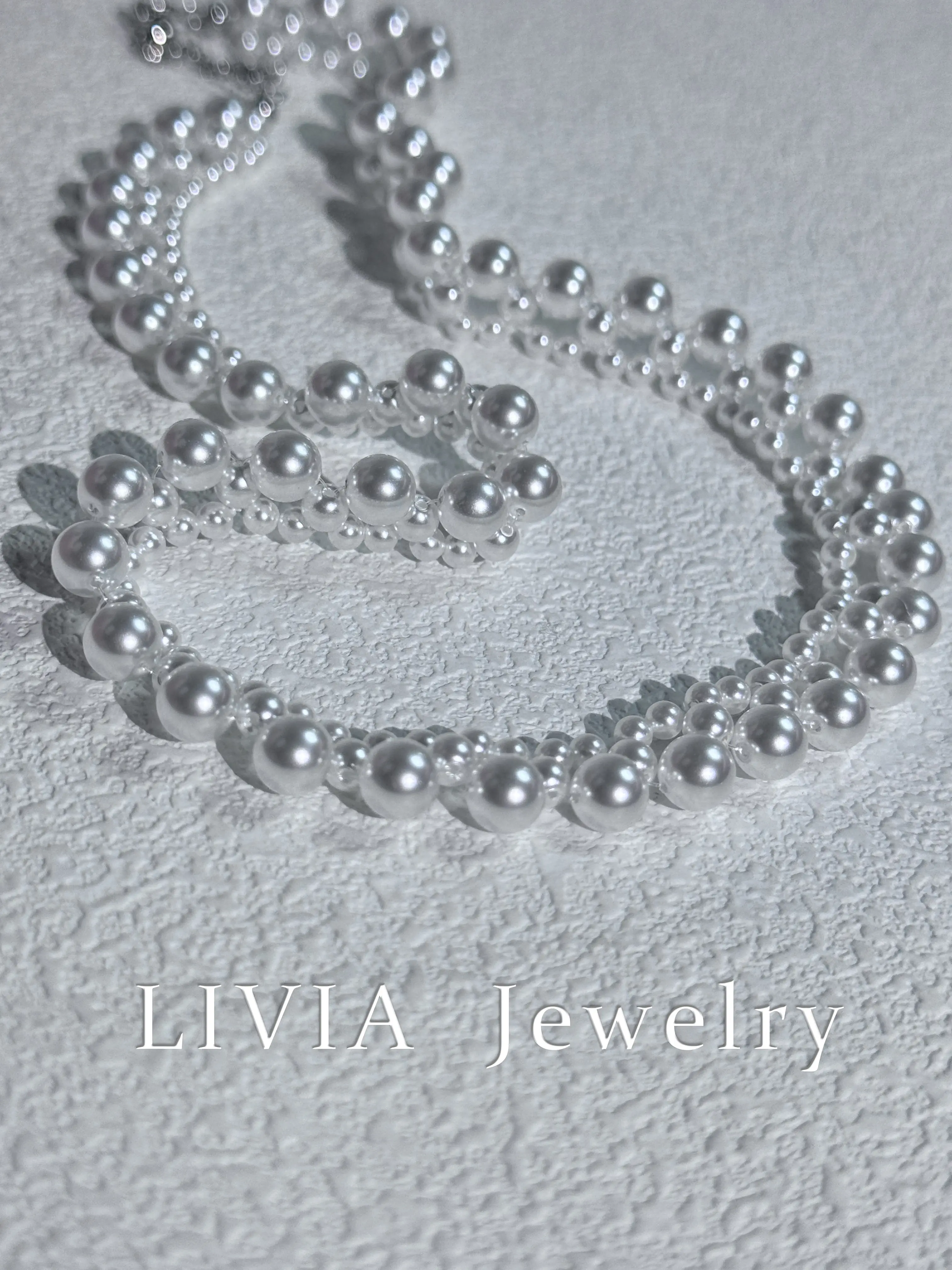LIVIA-Pure hand-woven pearl necklace. It's an authentic product. Made of S925 silver, it's a high-end collarbone chain that can cover scars. It's a neck chain