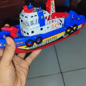 Electric music lights emitting Marine patrol boat toys,electric autonomous fire fighting boat can automatically spray water, high simulation children's toy boat Baterai Lampu Mainan Control Perahu  Remote