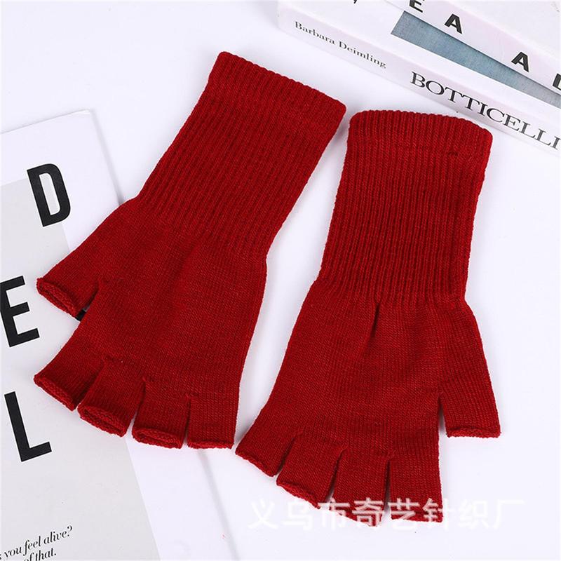 Product Introduction of Sports Gloves Knitted Extended Wrist Half Finger Gloves  [OUTU] 21