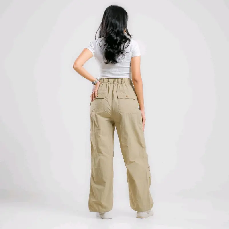 Moqico.id / celana panjang cargo parasut wanita / celana cargo ada variasi kancing saku kanan kiri 3