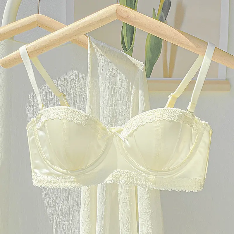 Satin Bra Smooth Surface Seamless Underwear Women's Thin Cup Gathered Lingerie With Underwire