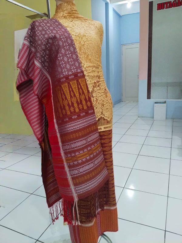 Songket Tumtuman tanpa sambung by Hutagaol Songket