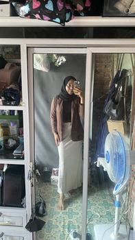 Product Review of Shenel Rok Satin Maxi Premium Satin Long Skirt 6889 Rok Satin Panjang Rok Duyung Satin Rok Kekinian Bawahan Muslimah Trendy Hijab silk outfit z from '** 0