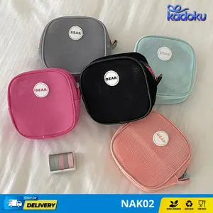 Pouch Cosmetic Travel Portable Korean Makeup Dompet Tas Kosmetik Travel Simpel Tahan Air Praktis / NAK02