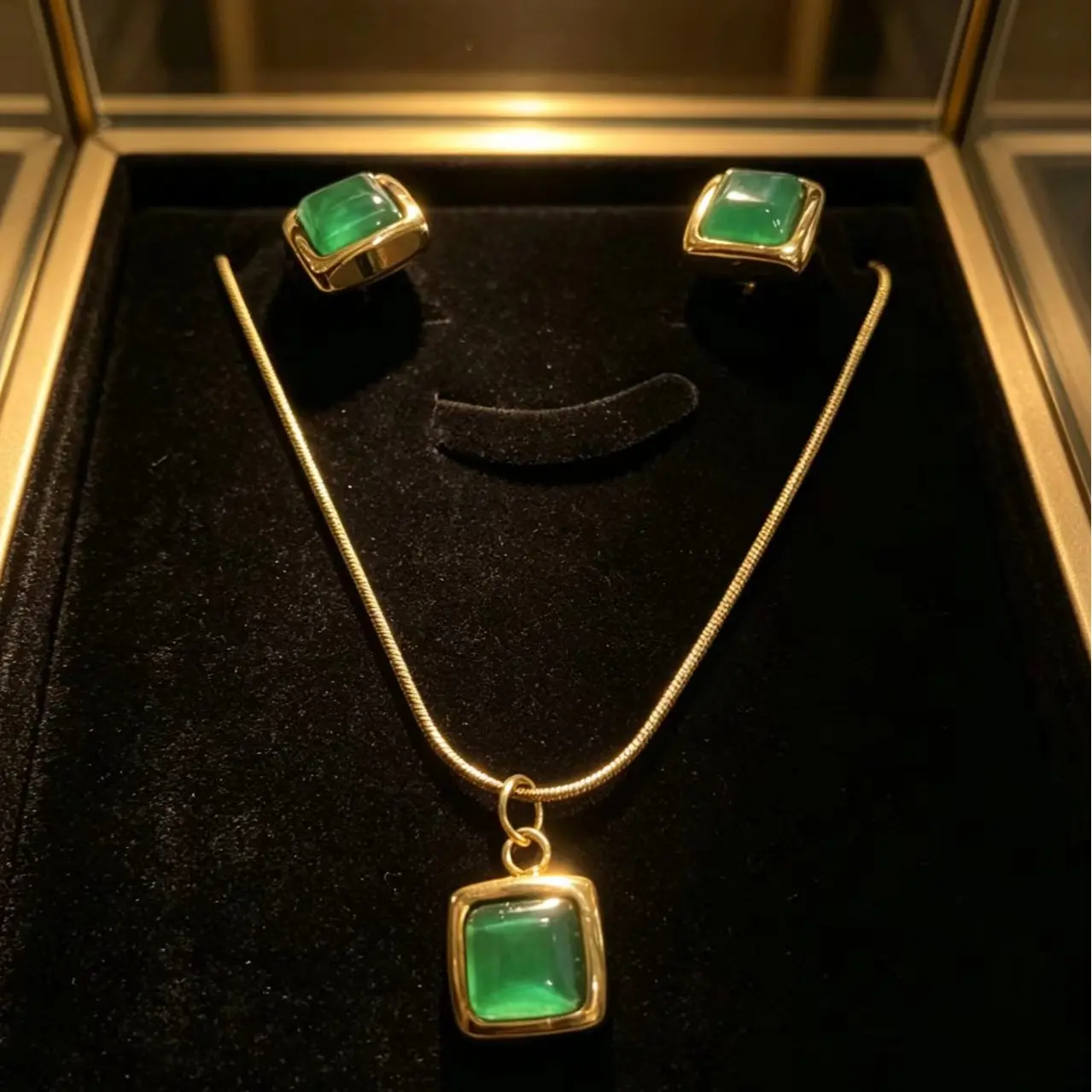TZ-000 KALUNG Set perhiasan hijau emerald stainless steel yang super elegan