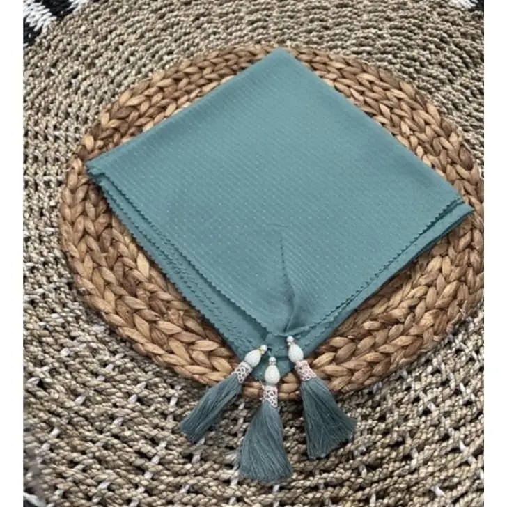 Hijab Segiempat Polos Jambul Tassel Bahan Waflle Rubicorn Lasercut 3