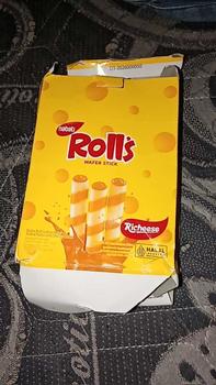 Product Review of Nabati Rolls Keju (8grx20pcs)  Food Food Cookies Cookies Snacks Snacks Camilan Camilan from T** A**i ** 0