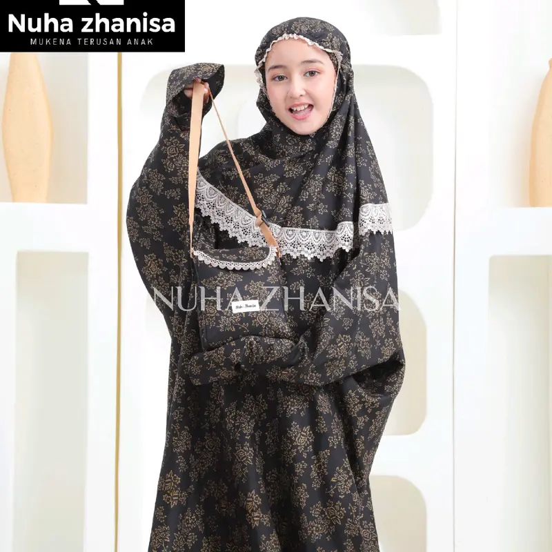 mukena terusan anak  usia 3-12 tahun ,bahan katun foil Mukenah Cantik Motif Renda  Simple Mewah d sertai renda ziper hitam 6