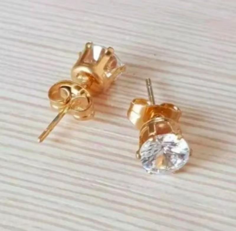 Product Introduction of Anting Tusuk Titanium Giwang Mata Satu Warna Gold Perhiasan Wanita Elegan Tahan lama 6