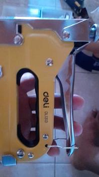 Product Review of Deli Staple Gun Sets 5 Pcs 3 In 1 / Stapler Staples Tembak EDL238105 stationery from S**n R** 2