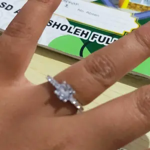 Cincin Wanita Permata Simple Anti Karat - Model Terbaru