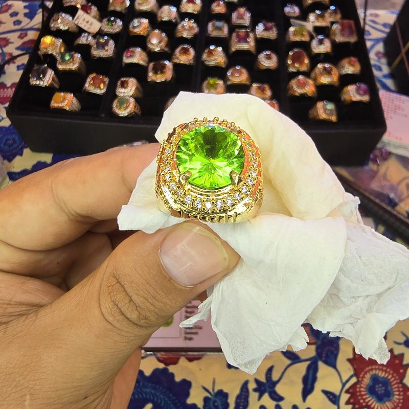Product Introduction of Natural Moldavite 6.24crt Ring Alpaka super 1