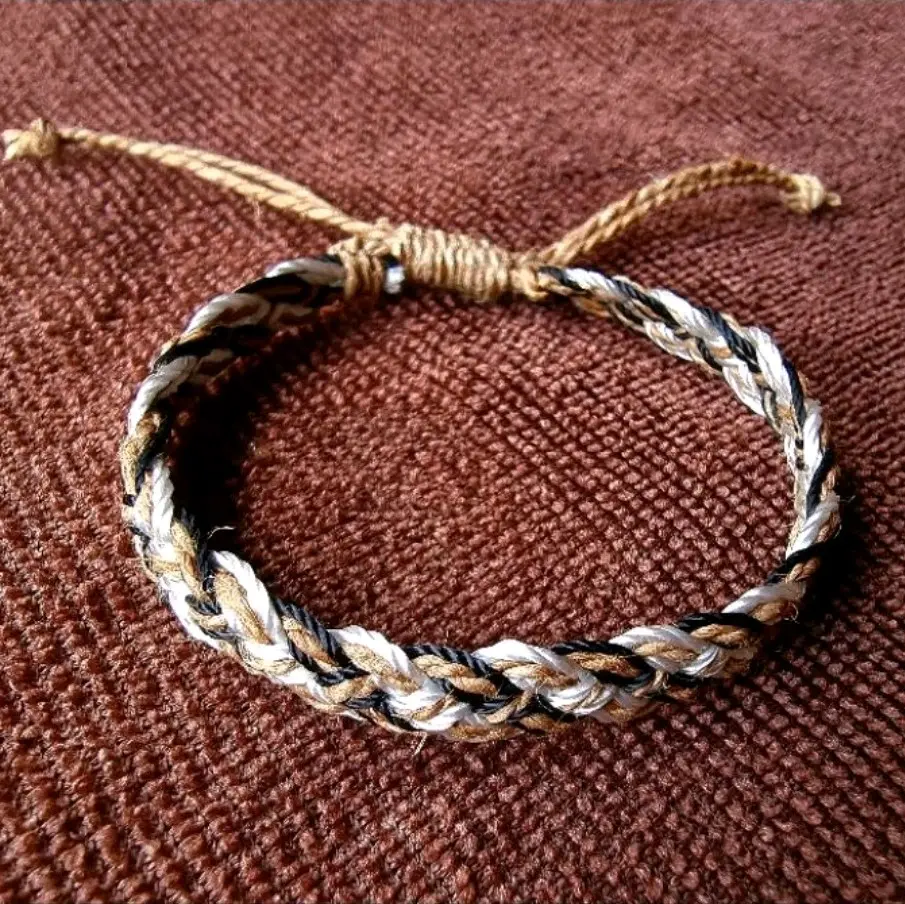 Gelang etnik kulit kayu khas suku baduyy