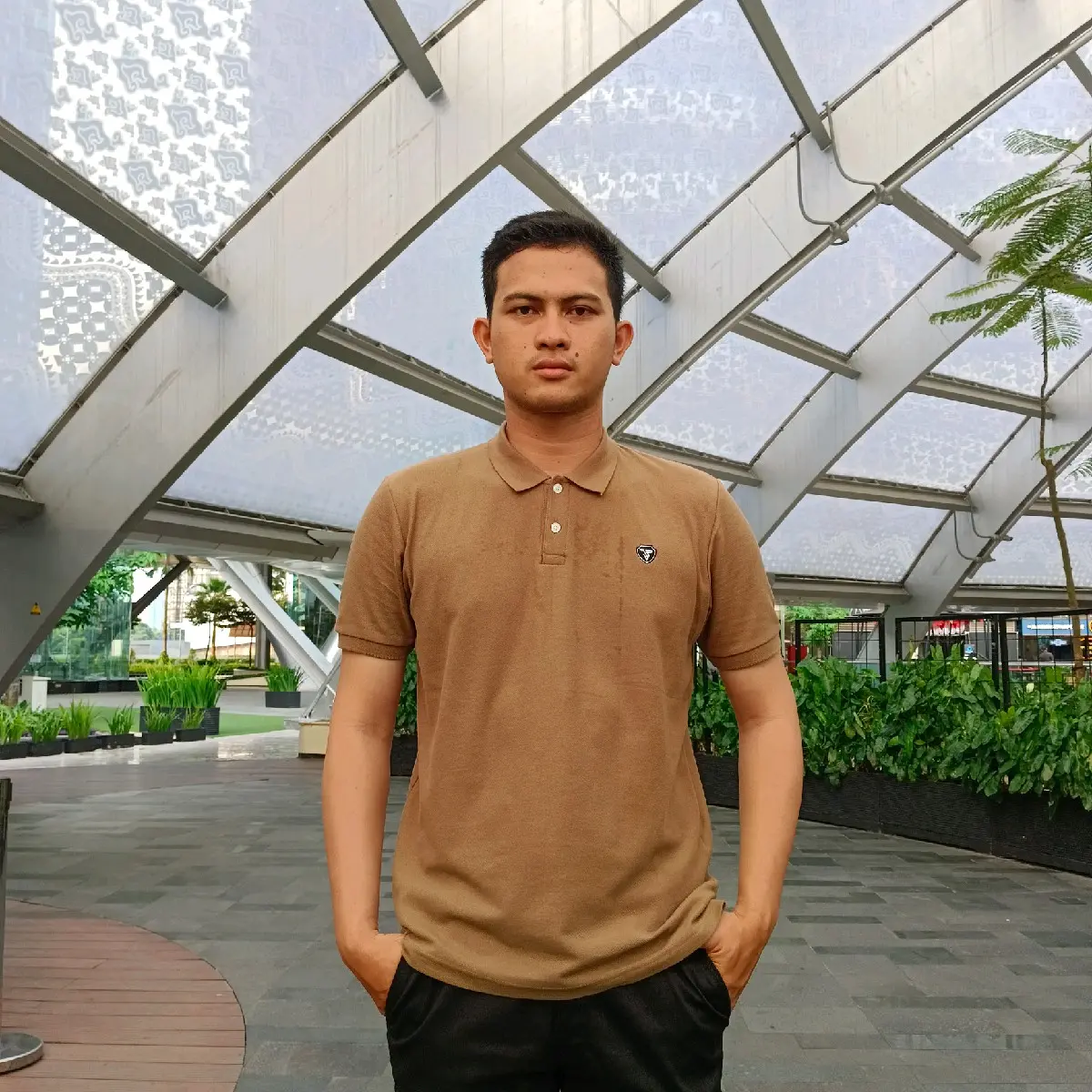 Julio Plano Kaos Polo Shirt Pria Premium Kerah Warna Mocca