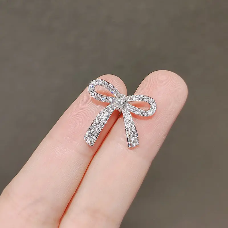 1 fashionable and elegant rhinestone bow brooch, paired with alloy mini cute pins for clothing and accessories
