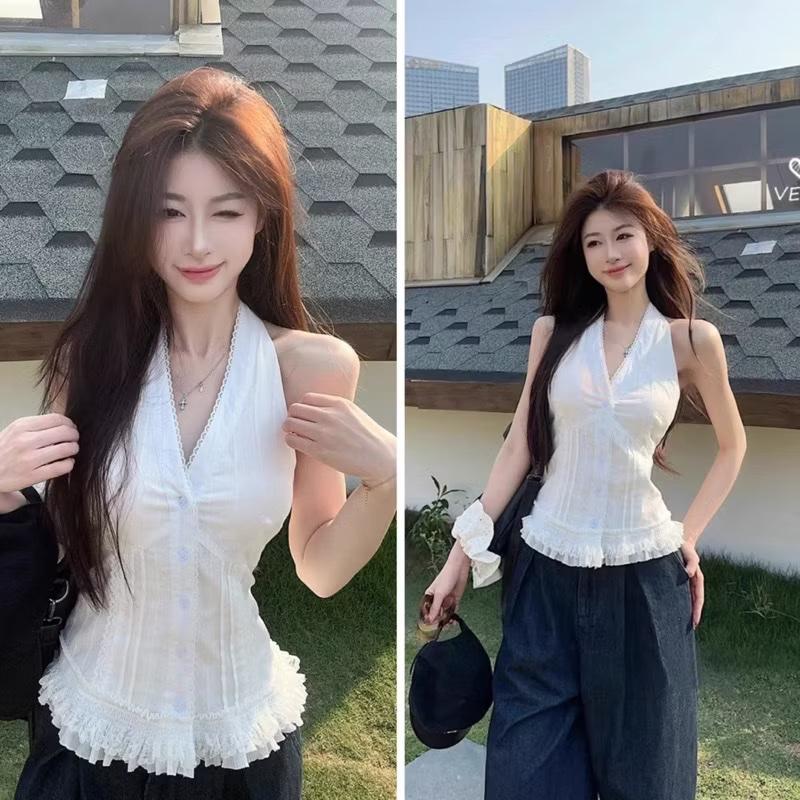 ￼[SẴN] Áo Sơ Mi Đũi Xốp Cổ Yếm Viền Ren Nhún Bèo TIBU Top/ Áo Kiểu Nữ Xẻ Cổ V Phối Bèo Ulzzang Tiểu Thư đi biển mùa hè siêu xinh