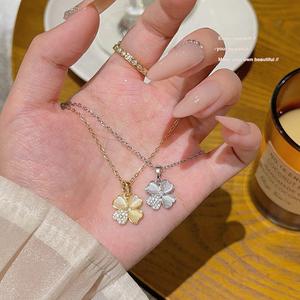 Korean fashion collarbone chain, internet famous sweet necklace pendant, niche design, titanium steel necklace, light luxury niche accessory