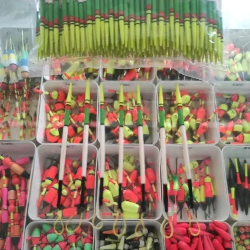 Pelampung pancing KAYU JARUM ukuran 8cm