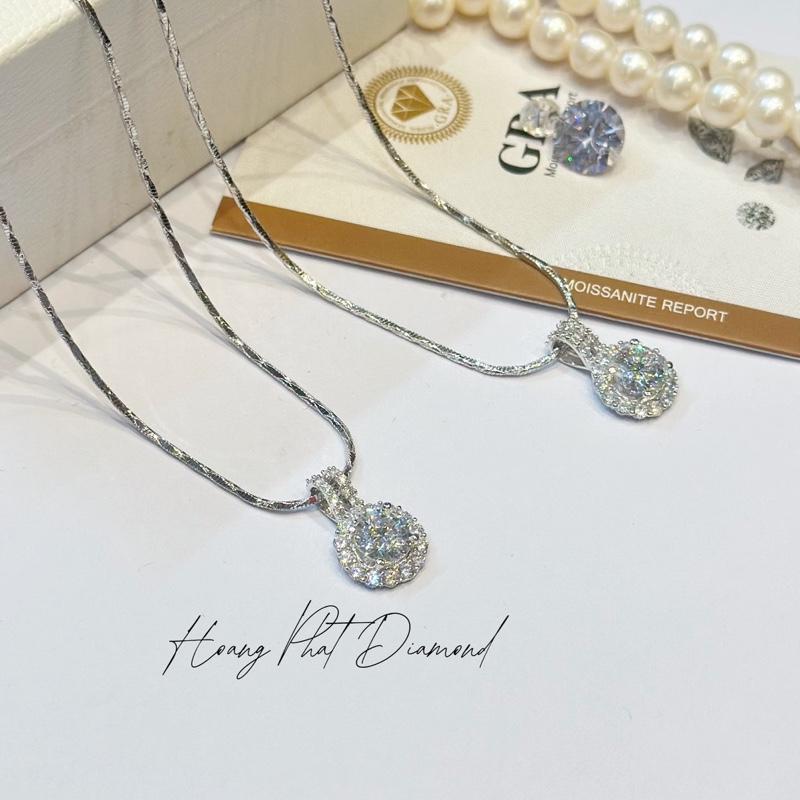 Hoàng Phát M.o.i.s.s.a.n.i.t.e Trang Sức Dây Chuyền Bạc Ý 925 Dây Mì Lớn Chạm Khứa 4T5 45cm Phối Mặt Halo Tròn Chủ Moi 7li2 Khoen 2 Hàng Chạm Tấm Cao Cấp Xi Kim DLMM11