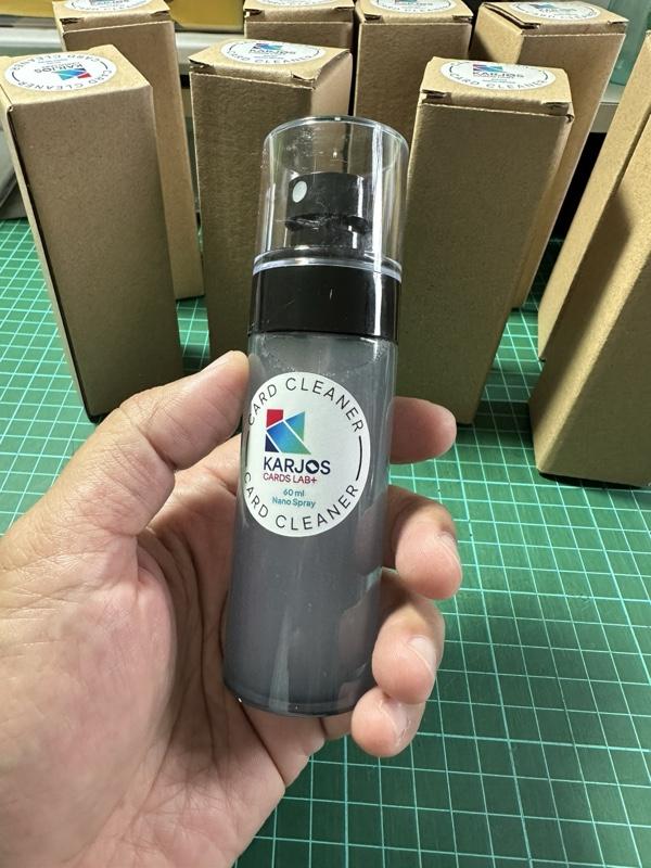 Pembersih Kartu TCG KARJOS Cards Lab+ Kemasan Baru Nano Spray 60 ml (bonus 20 ml) – Perawatan Permukaan Kartu Pokémon, Yugioh, One Piece, Koleksi kartu TCG