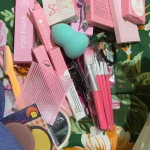 PAKET MAKEUP 25 ITEM TERLENGKAP TERBARU