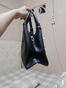 Product Review of SABRINA BAG BY WILDANSTORE TAS SELEMPANG SLINGBAG WANITA Kulit from I**a 1