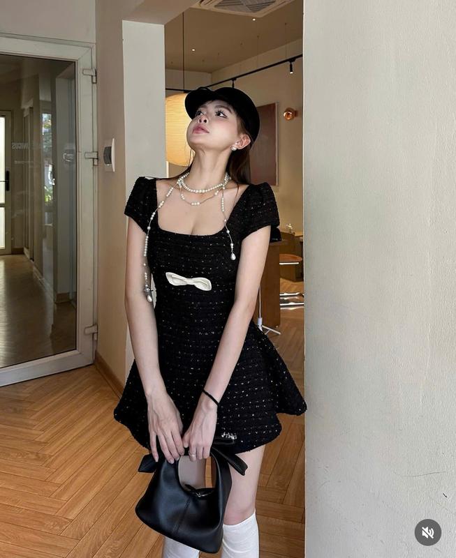  Set dạ kim sa phối nơ thiết kế cổ vuông basic 