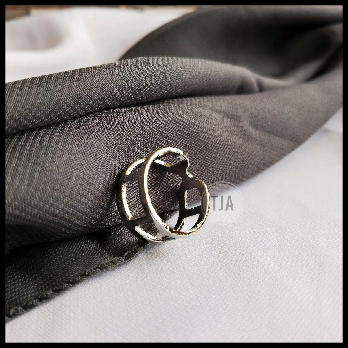 Cincin Hijab Kolong Bros Muslim Peniti Kerudung