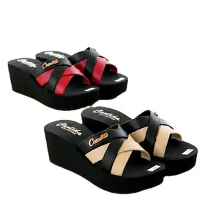 Sendal Wedges Wanita Motif Rancangan Terbaru Viral dengan Desain Cross Strap dan Sole Tebal