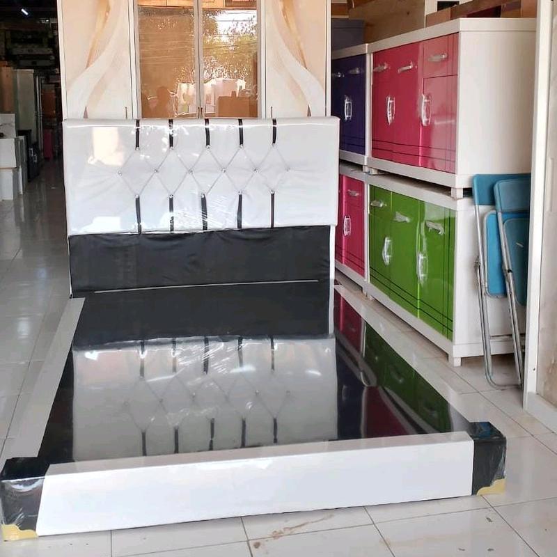 divan full jok uk 160x200 atau no 2 . ada kakinya nanti dipasangin 0
