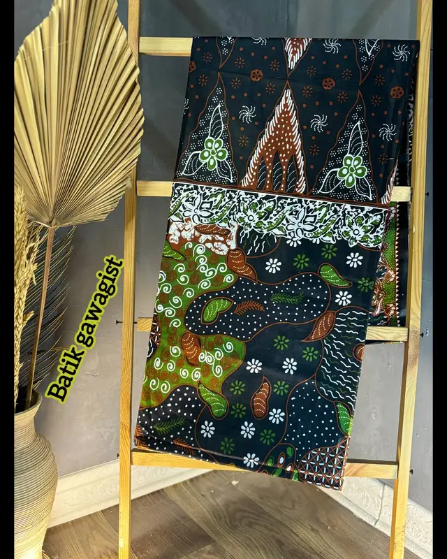 SARUNG BATIK MOTIF SEKAR LANGIT BAHAN KATUN PRIMA ORI-batik gawagist 0