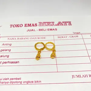 Anting Jepit Tetes Glam – Emas Muda yang Ringan & Elegan