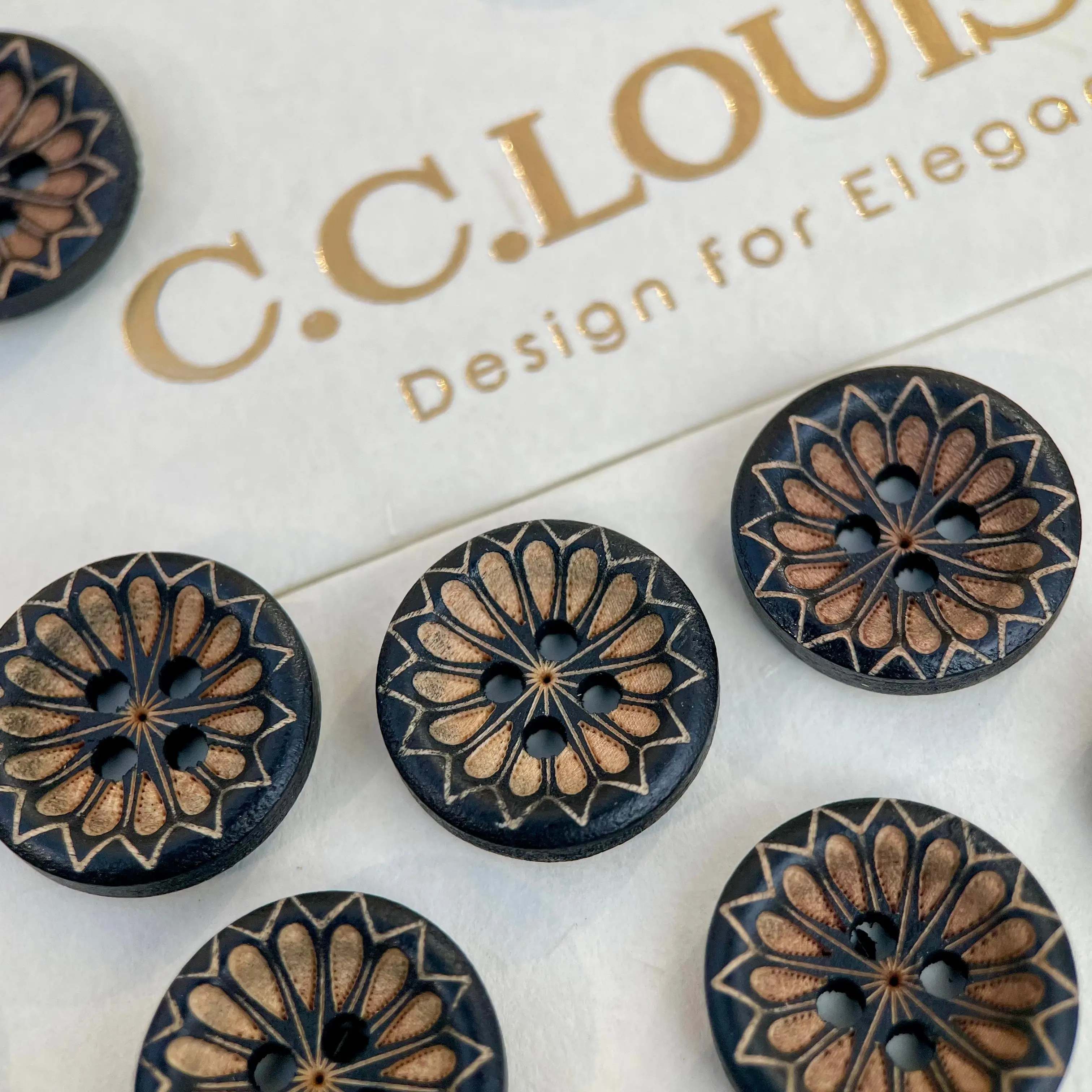 Lotus Flower Wood Shirt Buttons for Sewing Textile Supply and Buddhism Zen Clothing Decoration, 15mm, 10/20pcs