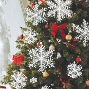 30pcs Copos de Nieve Blancos de Plástico Colgantes para Invierno, Decoraciones de Copos de Nieve Artificiales, Regalos de Navidad, Regalos de Año Nuevo, Adecuados para Árboles de Navidad, Guirnaldas, Fiestas en Casa, Festivales, Decoraciones de Año Nuevo