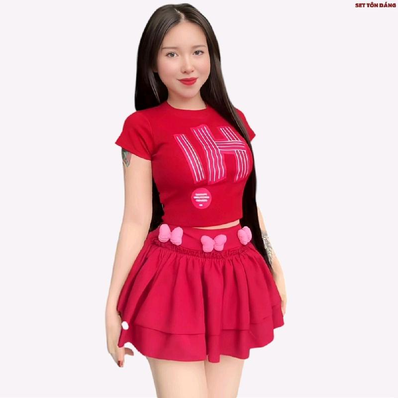 Set Váy Ôm Body Tôn Dáng Đi Chơi Tết 2026 - Áo Crotpop Ôm Body In Chữ Hi Phối Chân Váy Phồng 2 Tầng Đính Nơ Có Lót - Thời Trang Nữ Hot Trend 2026 - Tôn Dáng Tôn Da - Dễ Tách Lẽ Phối Đồ