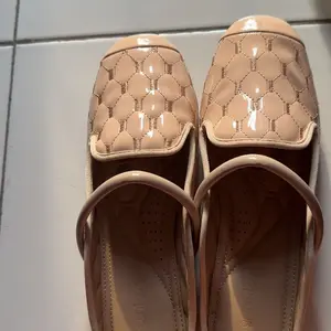 Green Love Sepatu Flatshoes Slip on Wanita ARIANA