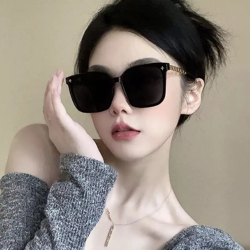 BISA COD Kacamata Hitam Bingkai Persegi Fashion Untuk Wanita Bahan Metal Premium Rantai UV Sunglass IMPORT W15963 2