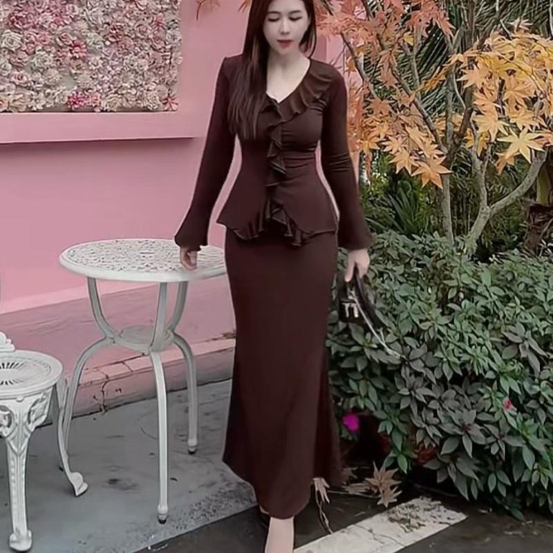  LB3 SET ĐẦM noel Tết body bèo  tay loe cổ V kèm chân váy dài cực tôn dáng xinh xắn cho nữ đi chơi đi tiệc sang trọng chất thun loại một mềm mịn co giãn 