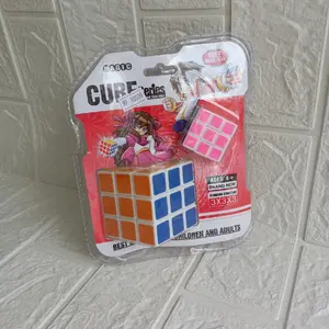 mainan rubik size kotak warna random