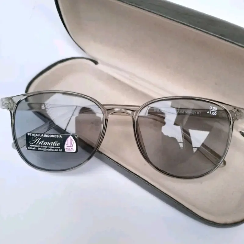Kacamata Baca dan Jalan Plus Lensa Anti Radiasi Double Fokus Frame Grey Transparan Untuk Pria Dan Wanita (GRATIS BOX DAN LAP) Hitam 3