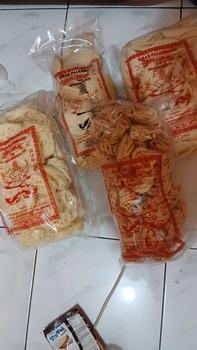 Product Review of PAKET GURIH MANTUL 10 MIX 4 BUNGKUS 1 KG [ BUNCIS,PESER,SANGGUL UDANG,MAWAR] 1 KG KHAS PALEMBANG  Kemplang from E**y 0