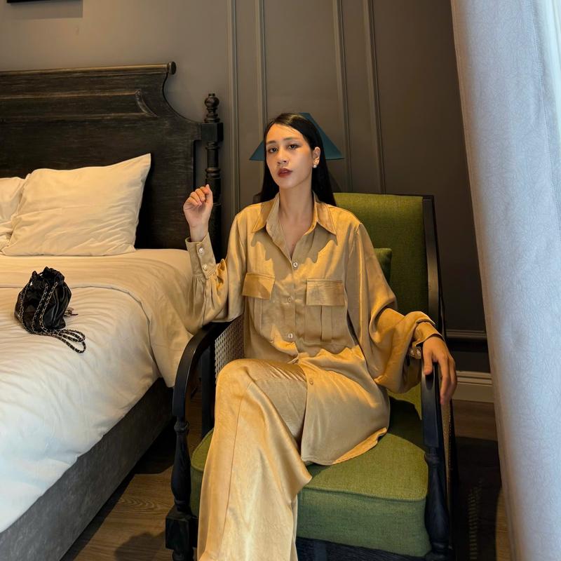  S218 SET ĐỒ NỮ ÁO SƠ MI TÚI HỘP TAY PHỐI NÚT VÀ QUẦN SUÔNG DÀI CHẤT LIỆU LỤA VÂN MỜ FREESIZE 